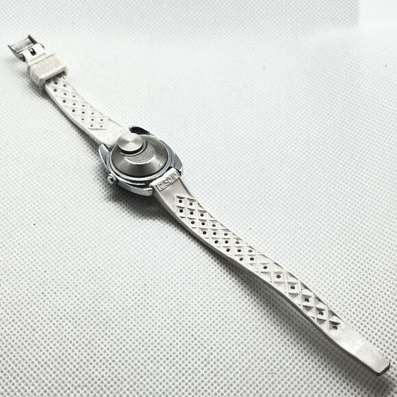 Women's Vintage 1960s Timex Water Resistant Pulse Watch for Medical Doctor/Nurse - Picture 4 of 8